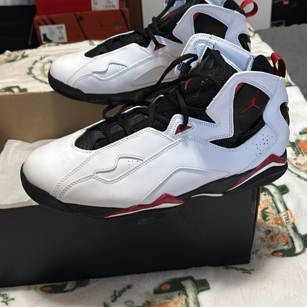 Jordan true flight White and Red High-Top Sneakers - Picture 5 of 8